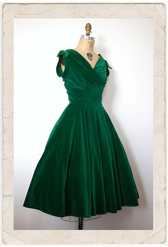 Vintage Holiday Dresses 112